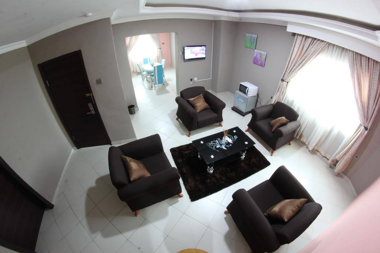 Celia'S Suites Abeokuta Exterior photo