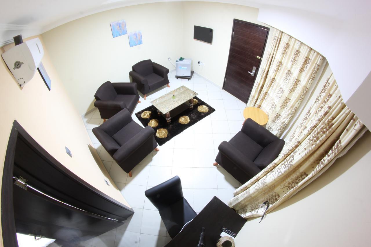 Celia'S Suites Abeokuta Exterior photo