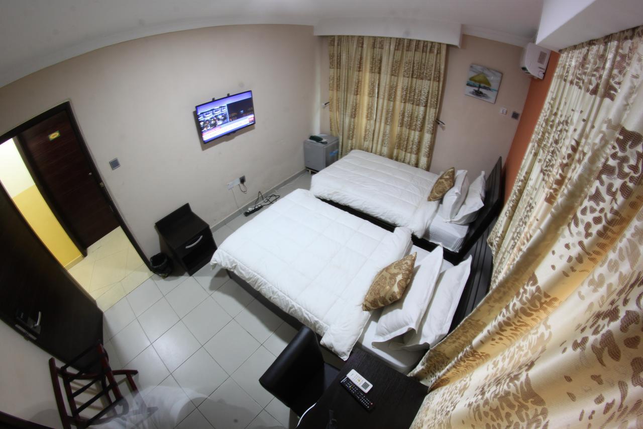 Celia'S Suites Abeokuta Exterior photo